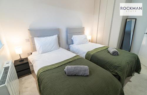 Library House Apartments - FREE PARKING - Contractor Hub - Superfast Wi-Fi - Long Term Stays - Foto 2