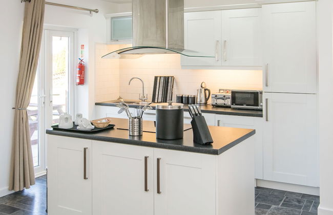 Stoneleigh Village - Photo 32