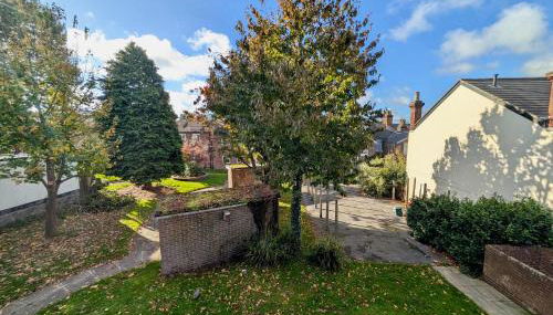 Charming Flat With Free Parking in Prime Location - Foto 2