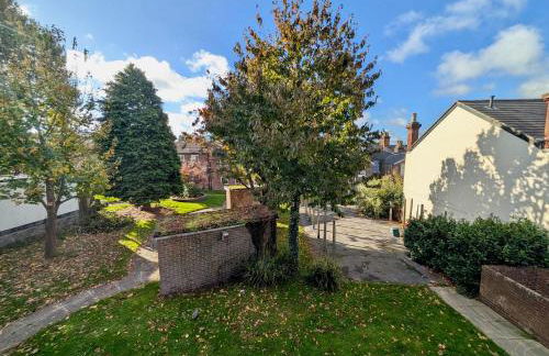 Charming Flat With Free Parking in Prime Location - Foto 2