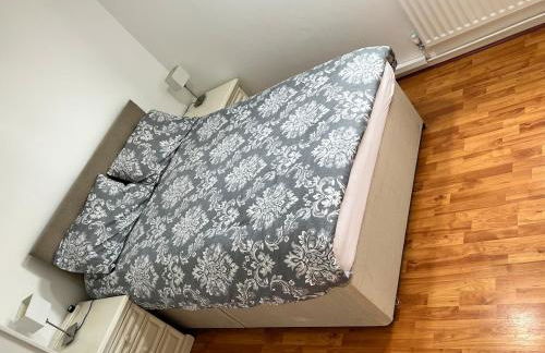 Luxury 4 Bed 3 bath 6 mins from City Renter - Foto 32