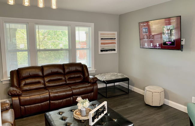 The Horseshoe Falls Villa- 6BR Free Parking, Minutes From Falls & Casino - Foto 15