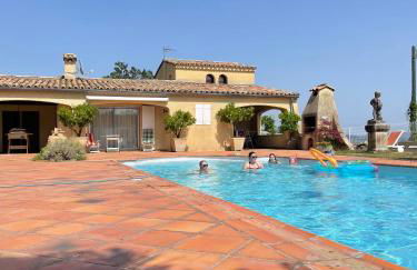 Villa Lazuel, piscine privée chauffée, vue panoramique et jardin clos - Foto 8