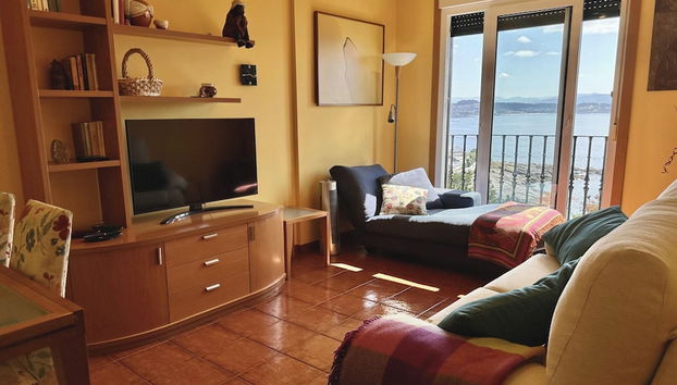 2 Bed Apt Sleeps 4 - Two TVs - Free Parking - Foto 2, Imagen principal