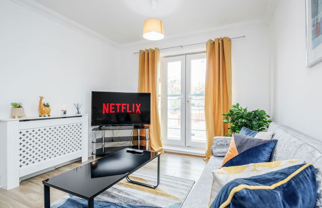 2br-sleeps4-parking-eastlondon - Photo 8