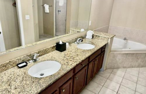 Entire Condo - 3Bed 2Bath- 5 mins to Disney Park - Foto 26