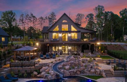 Gray Fox Lodge by Avantstay Waterslide Pool, Theater Sleeps 21 - Foto 152