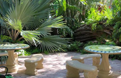 Hemingway Suites at Palm Beach Hotel Island - Photo 57