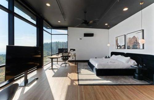 Secluded Dream Home with Hot Tub and Full Gym on 20 Acres - Foto 43