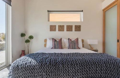 Skyline Ridge- Modern Residence w Sprawling Views - Foto 28