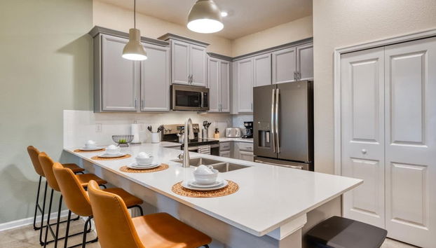 Spacious Condo-modern Decor Star Wars Bedroom - Foto 3, Habitación