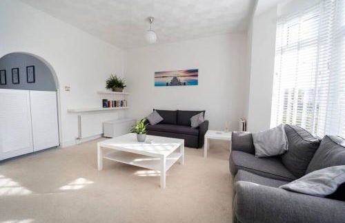 Modern Flat in Porthcawl - Photo 3