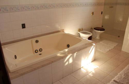 Aconchegante casa na Granja Viana - Foto 64