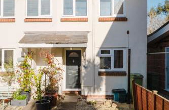 Corner House - Bright 2 Bed in Cheltenham - Photo 67