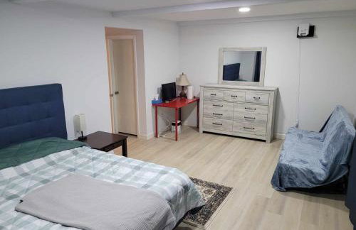 Spacious 4BR Home w Pool • Family Friendly - Foto 28