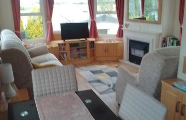 Country retreat one - Photo 1