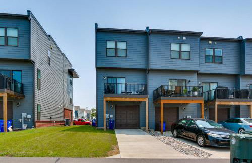 Frederick Townhome with Balcony, Close to Parks! - Foto 33