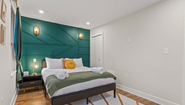 Stylish 3-Bedroom Home in Philly - Photo 2, Chambre