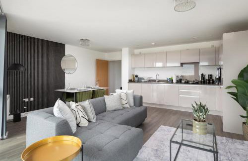 Lovely Home Near Canal, Park, & Central MK - Foto 12