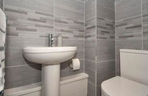 Dexters Den - Sea views, yards from Beach - Foto 28