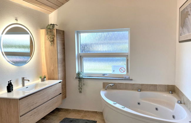 "Thorwith" - 150m from the sea - Foto 13