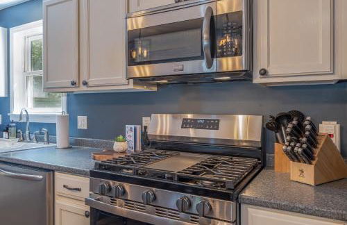 4BR Retreat, 16mi to Acadia NP, with Game Room - Foto 24