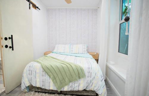 Cozy Tiny Home - Hidden Gem! - Foto 11