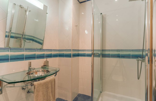 Stunning Apartment with sea view - Photo 21