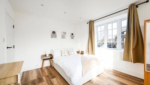 Steps from Hampton Court – Stylish London Retreat - Foto 1