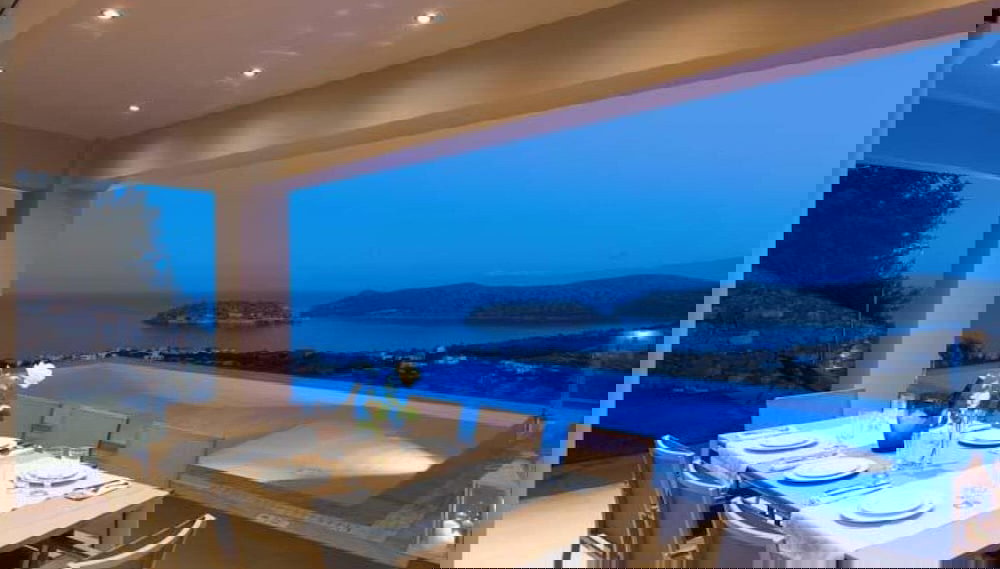 Sea View 3 Bedroom Villa Close to the Beach - Foto 1, Habitación