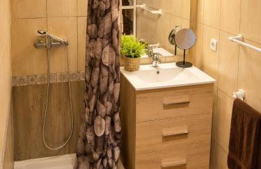 Cala Canyelles Villa & Private Studio with Garden - Foto 2