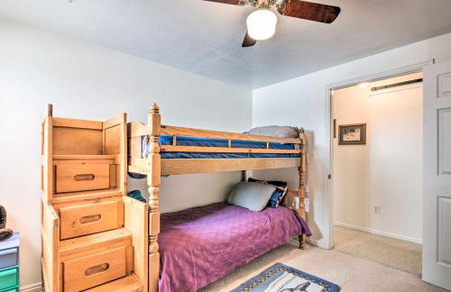 Pet-Friendly Aurora House with Mountain Views! - Photo 21