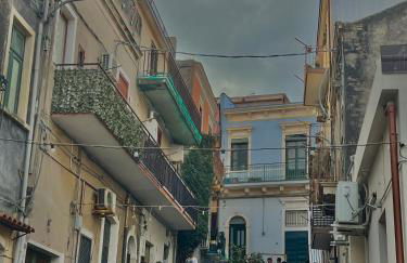 Scalinata del Nespolo Acitrezza - Foto 2