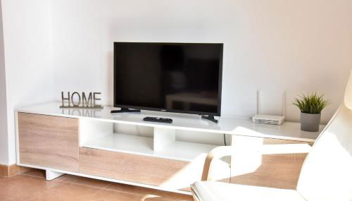 Amplio con Parking, Club y Piscina junto a Sevilla - Photo 3