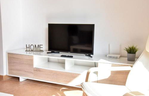 Amplio con Parking, Club y Piscina junto a Sevilla - Photo 3