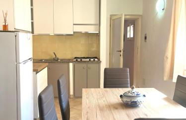 Conchiglia Family Garden Retreat - 2BR - Near the Sea - Wi-Fi - AC - BBQ - Pet Friendly - Foto 11