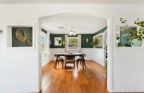 Charming Family-Friendly 2 Bedroom 1 Bathroom Retreat Near Astoria & Beach - Foto 4