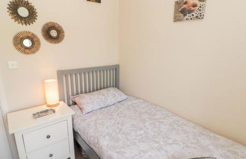 Daffodil Apartment - Photo 15