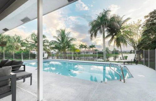 Modern Lakefront Home - Foto 55