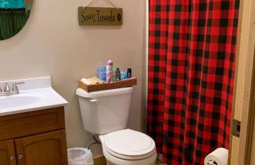 Comfortable and Modern Cabin Rental on Lake Red Rock near Pella, Iowa - Foto 23