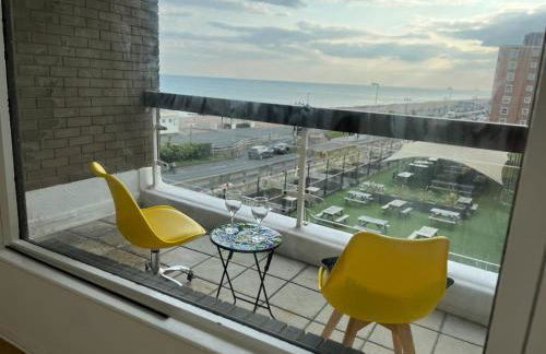 Central Worthing, seafront ,balcony flat - Foto 3