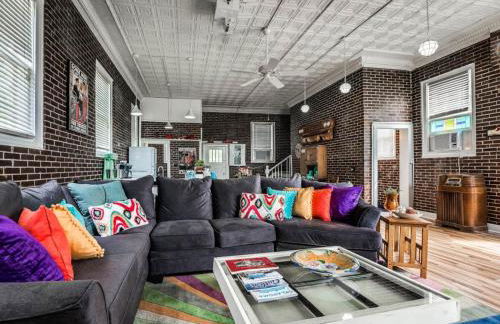 Guthrie's Historic Firehouse - Photo 10