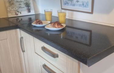 Dog friendly 1 bed cottage with a king sized bed - Foto 5