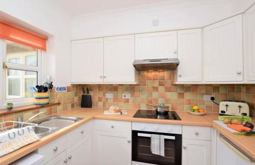 3 Bed in Brighstone oc-ic041 - Photo 7