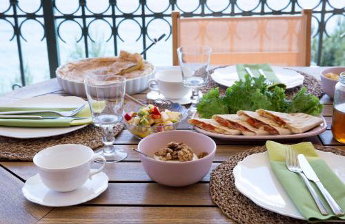 Avra Private Suites - Photo 33