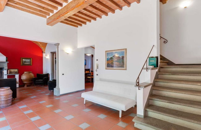 Empoli Villa With Private Pool - Photo 26