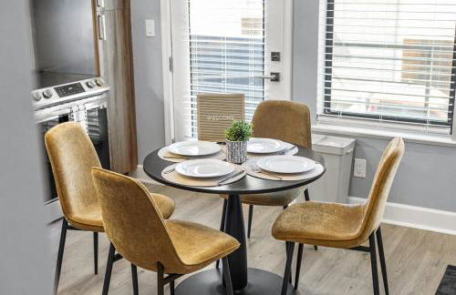 Trendy 1BR w 10ft Ceilings FREE Parking Pet Friendly - Foto 18