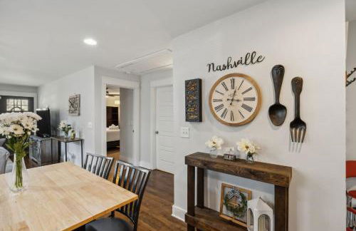 East Nashville Sweetie Near to Downtown 2 Bed 2 Bath with Fenced Yard 30 or more Days by SkyRun Nashville - Foto 60