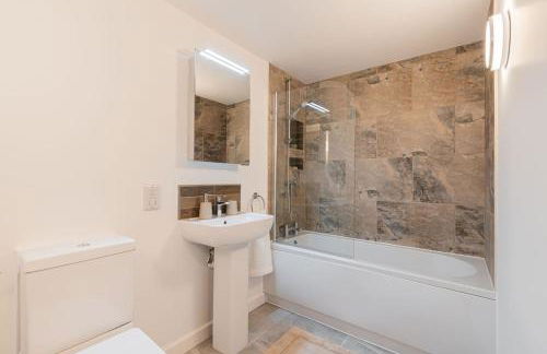 Superb Two Bedroom 2 Bathroom Home Morningside - Foto 17