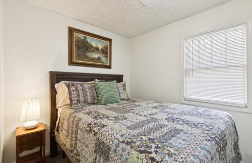 Dave's Last Resort-House on the Lake home - Foto 9